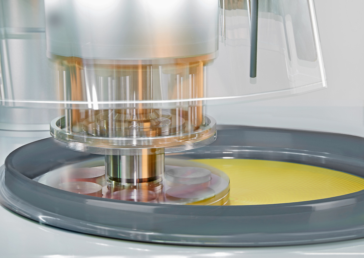 szlifierko-polerka saphir 560