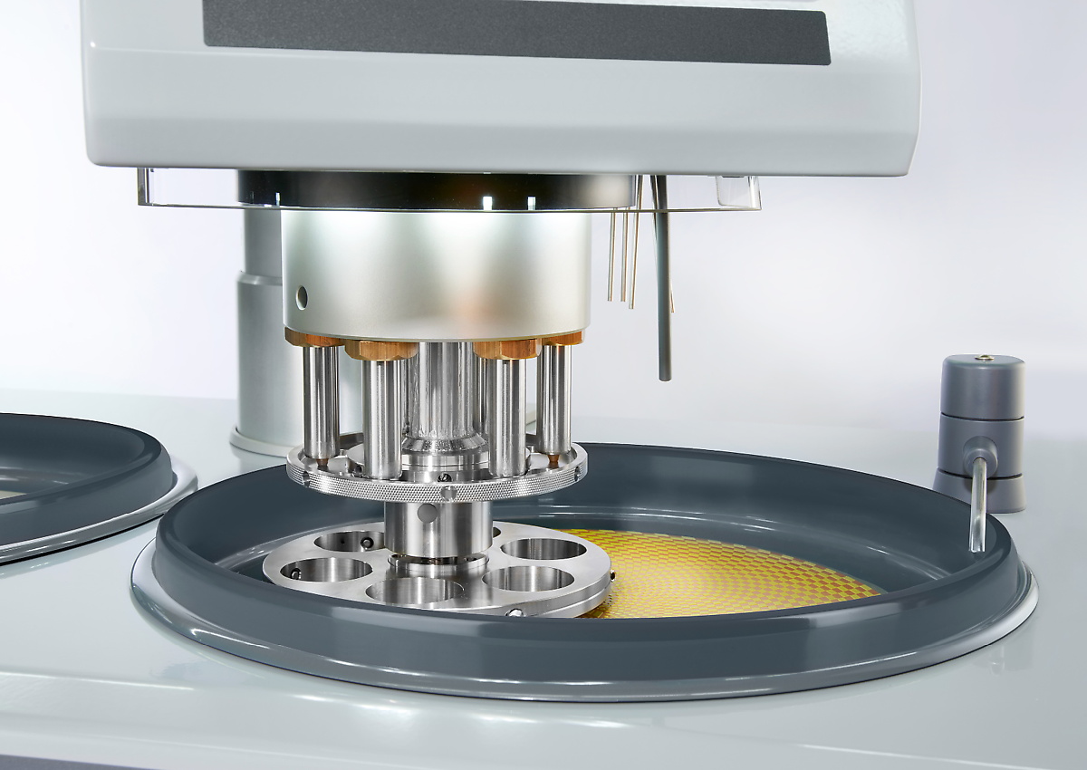 szlifierko-polerka saphir 560